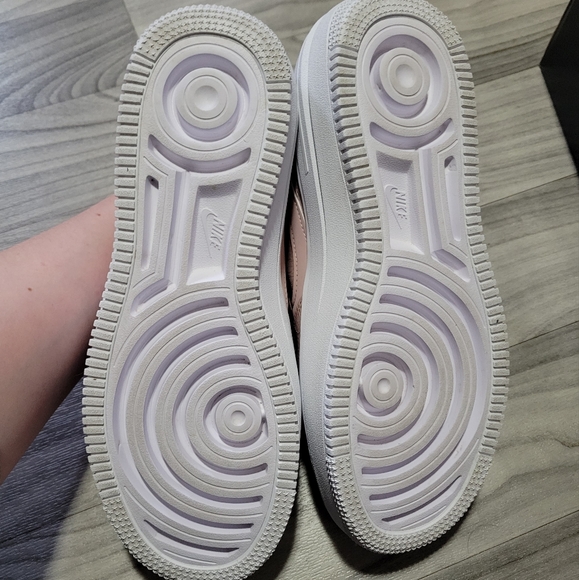 Nike AF1 Pink Platform Shoes - Picture 4 of 8